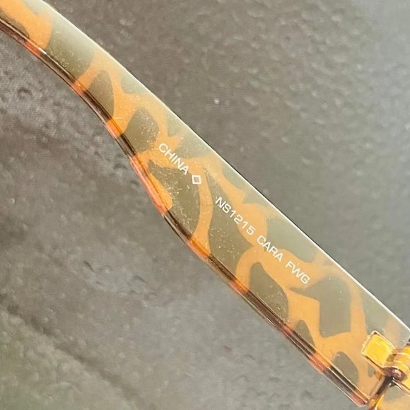 SG00718 Fashion Sunglasses For Women Rectangular, 100% UVA-UVB Protection Brown - Picture 6 of 7